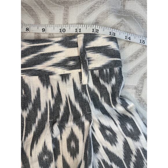 Alice + Olivia Printed Mini Shorts Scarlet Cream & Black Size 2 High waist - Picture 3 of 8